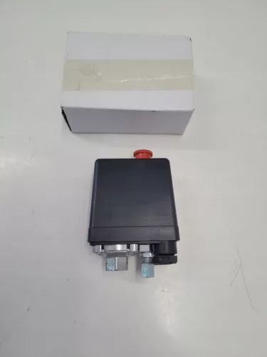 Condor Háromfázisú Nyomáskapcsoló 2,2 kW, 8 Bar